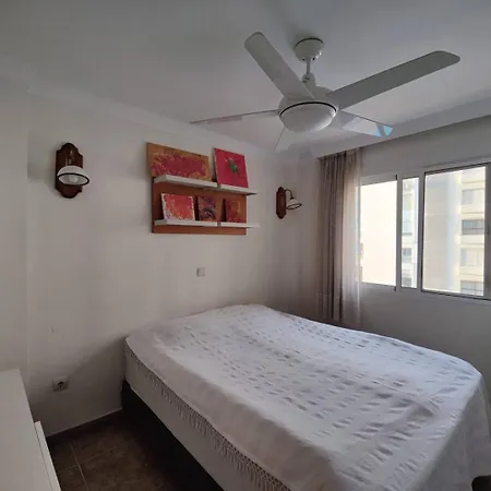 Apartment 3 Bedroom By The Line, Porlamar Fuengirola
