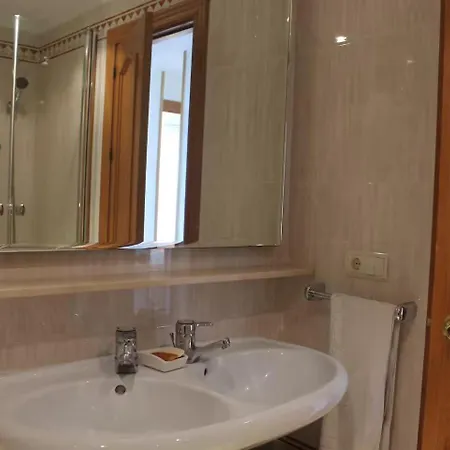 3 Bedroom By The Line, Porlamar Apartment Fuengirola