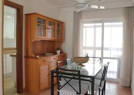 アパート 3 Bedroom By The Line, Porlamar